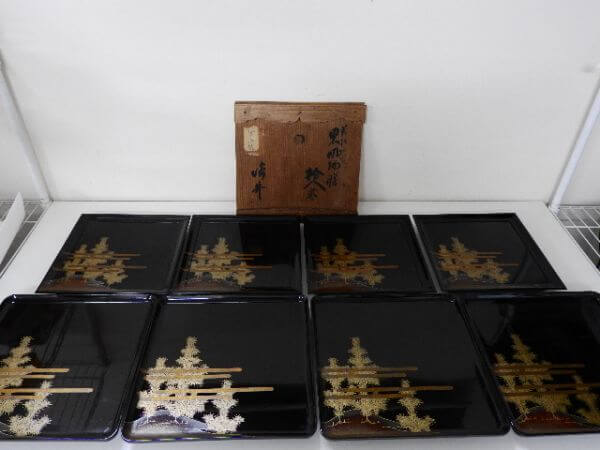 A40-0001。黒吸物膳8客 若松蒔繪 木製漆藝 梨地 懐石道具